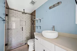 10673 Braes Bend Dr, Houston, TX 77071 - Photo 16