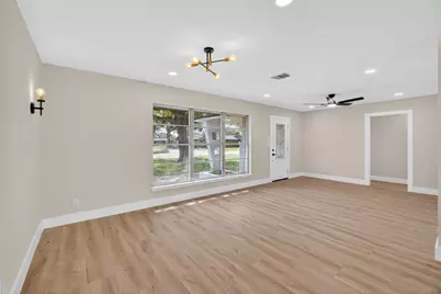 1726 Pecan Ln, Stafford, TX 77477 - Photo 4