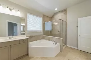 4720 Bluestem Prairie Dr, Rosenberg, TX 77469 - Photo 6