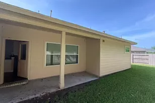 418 Pebble Dr, Dayton, TX 77535 - Photo 18