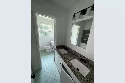 9306 St Lo Road, Houston, TX 77033 - Photo 10