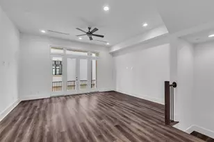 2716 Baldwin St, Houston, TX 77006 - Photo 10