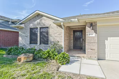 9319 Colt Canyon Lane, Houston, TX 77089 - Photo 2