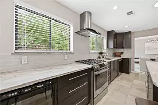 619 Rancho Bauer Dr, Houston, TX 77079 - Photo 14
