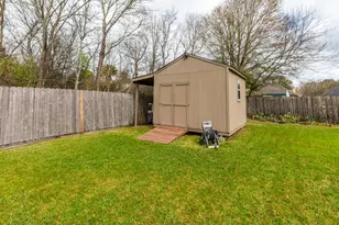 7615 Colonial Dr, Beaumont, TX 77707 - Photo 40