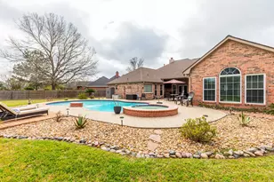 7615 Colonial Dr, Beaumont, TX 77707 - Photo 38