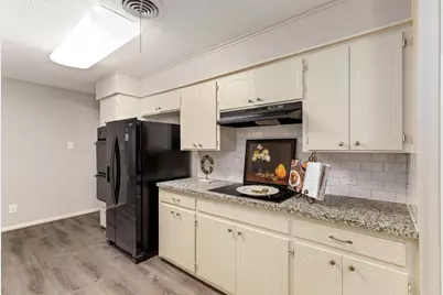 1609 Longhofer Street, Brenham, TX 77833 - Photo 8