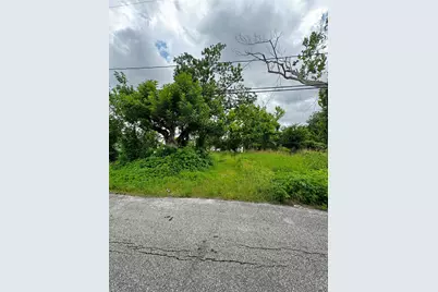 4706 Falls Street, Houston, TX 77026 - Photo 4