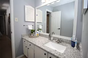 9707 Richmond Ave, Houston, TX 77042 - Photo 20