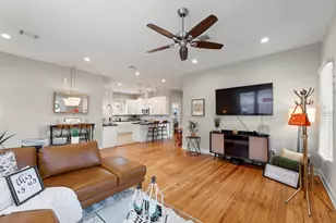 711 4th St, Sealy, TX 77474 - Photo 10