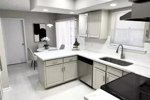 11010 Sageburrow Dr, Houston, TX 77089 - Photo 10