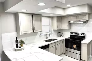 11010 Sageburrow Dr, Houston, TX 77089 - Photo 8