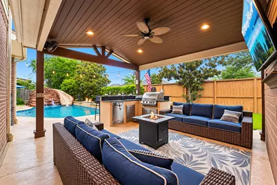 2917 Auburn Creek Lane, League City, TX 77573 - Photo 2