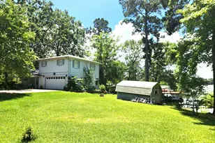 719 Hickory Hill Dr, Burkeville, TX 75932 - Photo 6