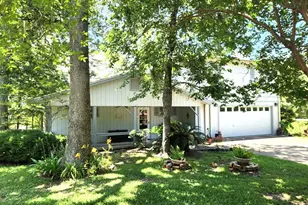 719 Hickory Hill Dr, Burkeville, TX 75932 - Photo 8