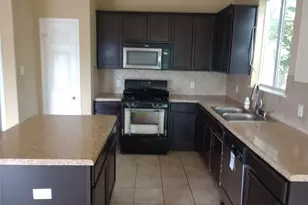 276 Nandina Dr, Buda, TX 78610 - Photo 4