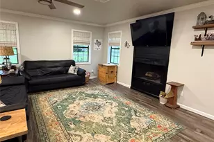 25 Ridge Top Dr, Huntsville, TX 77320 - Photo 4