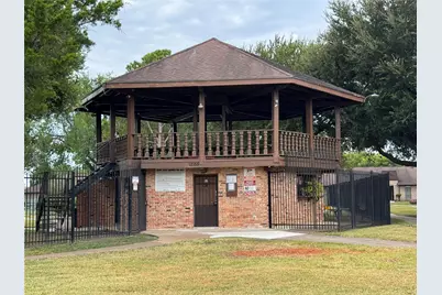 12147 Sharpview Drive, Houston, TX 77072 - Photo 2
