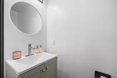 5703 Silas Creek Court, Sugar Land, TX 77479 - Photo 16