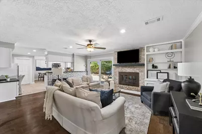 1403 Festival Drive, Houston, TX 77062 - Photo 8