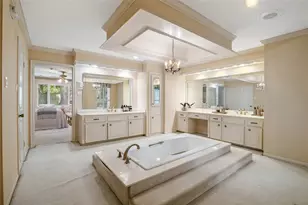 15211 Rainhollow Dr, Houston, TX 77070 - Photo 18