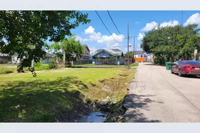 2910 Jewel Street, Houston, TX 77026 - Photo 10
