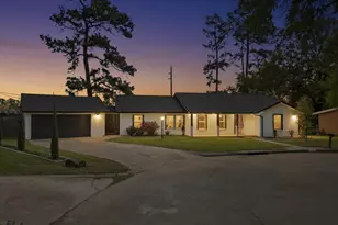 102 Enchanted Oaks Ct, Spring, TX 77388 - Photo 2