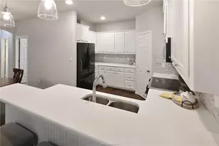 200 Karten Ln, College Station, TX 77845 - Photo 4