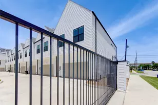 2418 Gray St, Houston, TX 77003 - Photo 34