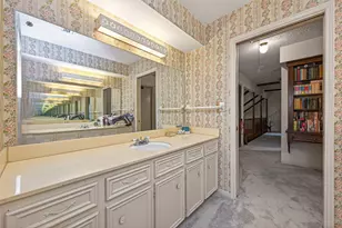 5918 Lodge Creek Dr, Houston, TX 77066 - Photo 38