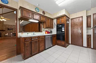 5918 Lodge Creek Dr, Houston, TX 77066 - Photo 16