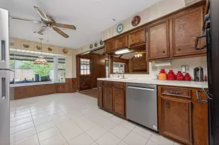 5918 Lodge Creek Dr, Houston, TX 77066 - Photo 18