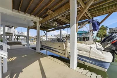 16635 Jamaica Cove Road, Jamaica Beach, TX 77554 - Photo 32