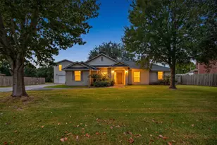 18206 Kings Row, Houston, TX 77058 - Photo 2
