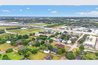 18206 Kings Row, Houston, TX 77058 - Photo 42