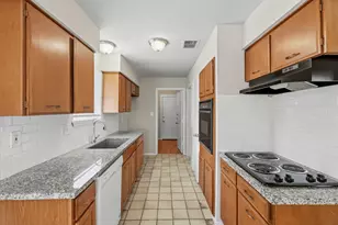 11307 Whittingham Ln, Houston, TX 77099 - Photo 6