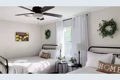 155 April Waters Drive N, Conroe, TX 77356 - Photo 20
