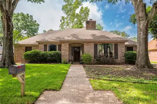 18315 Forest Town Dr, Houston, TX 77084 - Photo 2