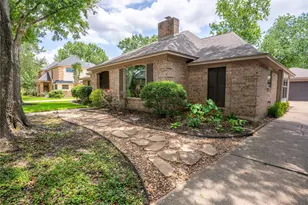 18315 Forest Town Dr, Houston, TX 77084 - Photo 4