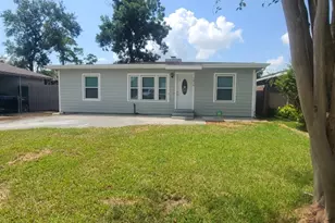 3834 Rosedale St, Houston, TX 77004 - Photo 2