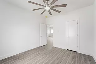 1422 W 34th 1/2 St, Houston, TX 77018 - Photo 14