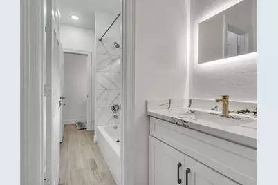 7923 Bonaire Street, Houston, TX 77028 - Photo 22