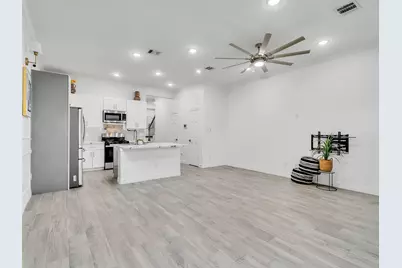 7923 Bonaire Street, Houston, TX 77028 - Photo 10