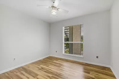 18617 Egret Bay Boulevard #1107, Webster, TX 77058 - Photo 14