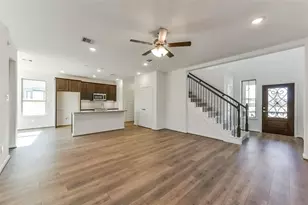 4229 Red Cedar Ring Ln, Pinehurst, TX 77362 - Photo 2