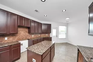 5419 Peppermint Ln, Baytown, TX 77521 - Photo 18