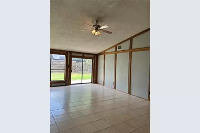 10106 Prairie Mist Street, Houston, TX 77088 - Photo 8