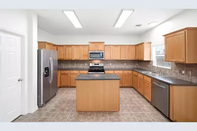 8306 Littlehip Hawthorn Drive, Baytown, TX 77523 - Photo 14