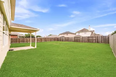 8306 Littlehip Hawthorn Drive, Baytown, TX 77523 - Photo 32