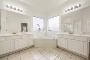 9211 Memorial Hills Dr, Spring, TX 77379 - Photo 10